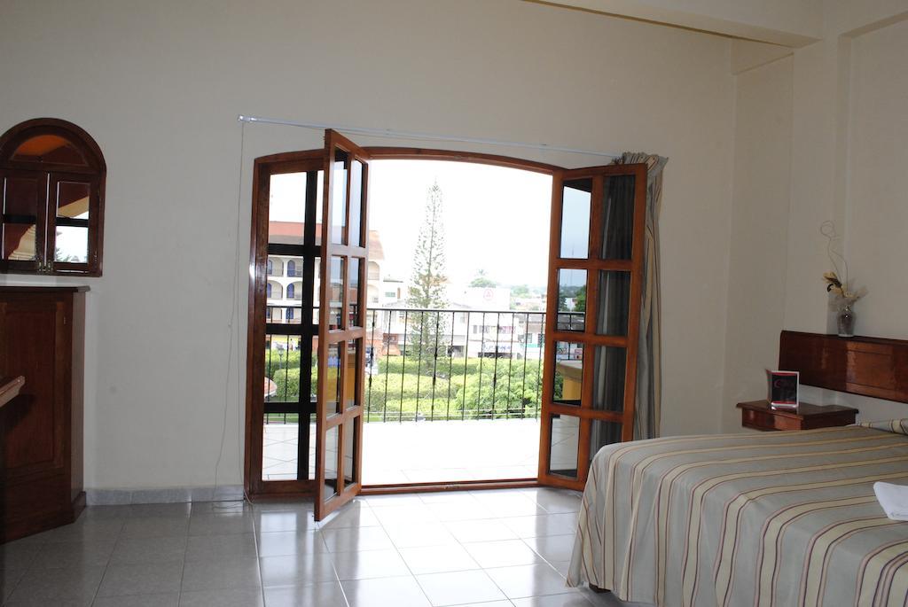 Hotel Arcos Del Parque Acayucan Zimmer foto