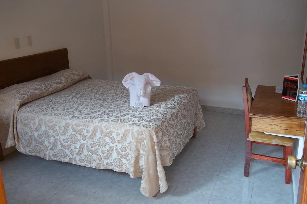 Hotel Arcos Del Parque Acayucan Zimmer foto