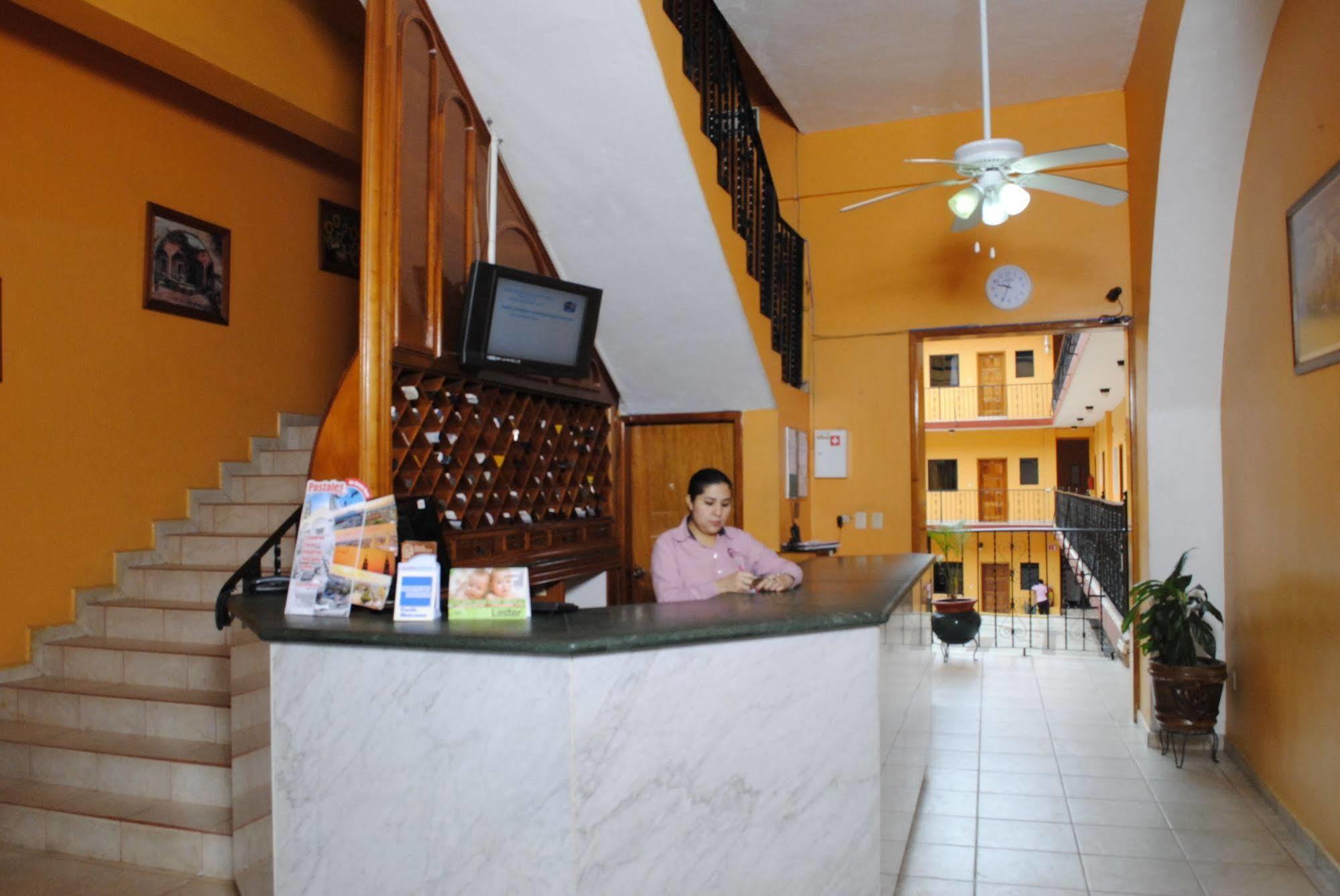 Hotel Arcos Del Parque Acayucan Exterior foto